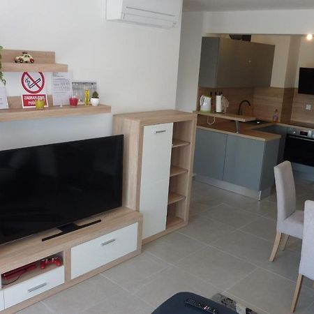 Apartment Jere With Private Parking ザダル エクステリア 写真